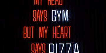10 Short Witty Quotes to Brighten Your Day Instantly