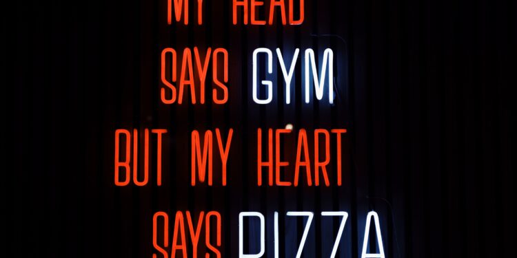 10 Short Witty Quotes to Brighten Your Day Instantly
