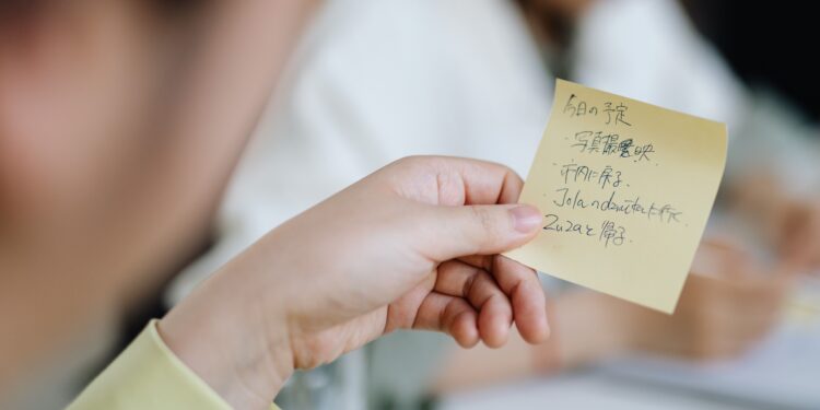 10 Positive Mindset Quotes to Inspire Your Daily Routine
