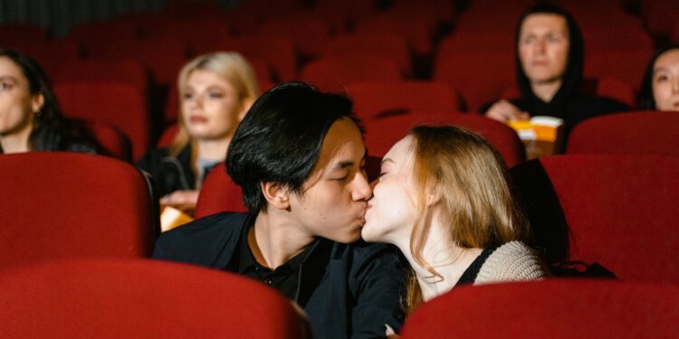 20 Heartwarming Love Quotes to Make Her Smile Every Day